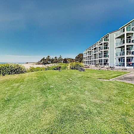 New Listing! Bay-View Beauty With Private Balcony Condo Lincoln City Luaran gambar