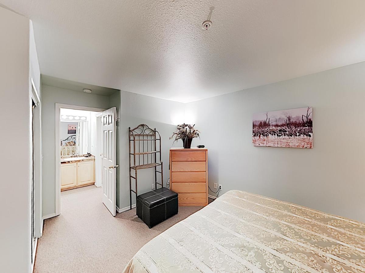 New Listing! Bay-View Beauty With Private Balcony Condo Lincoln City Luaran gambar