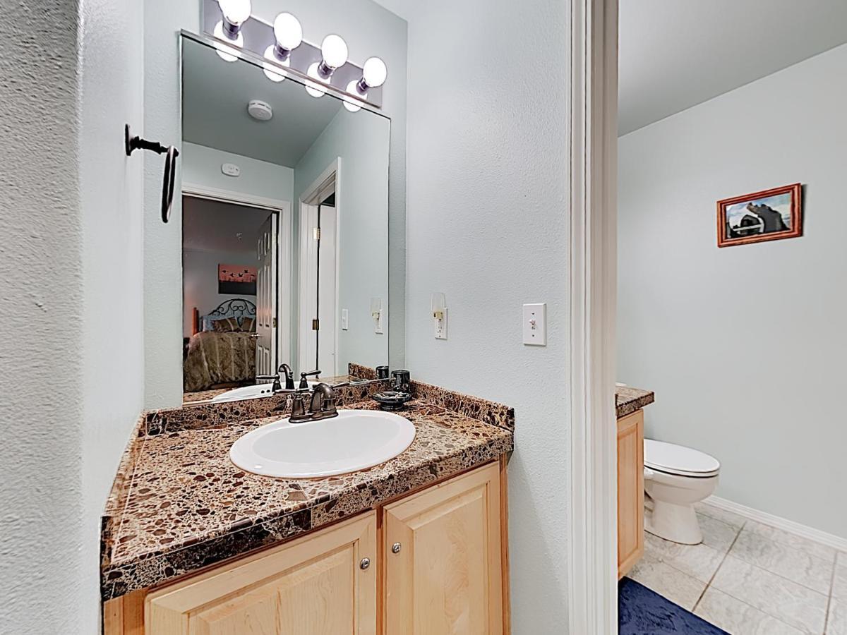 New Listing! Bay-View Beauty With Private Balcony Condo Lincoln City Luaran gambar